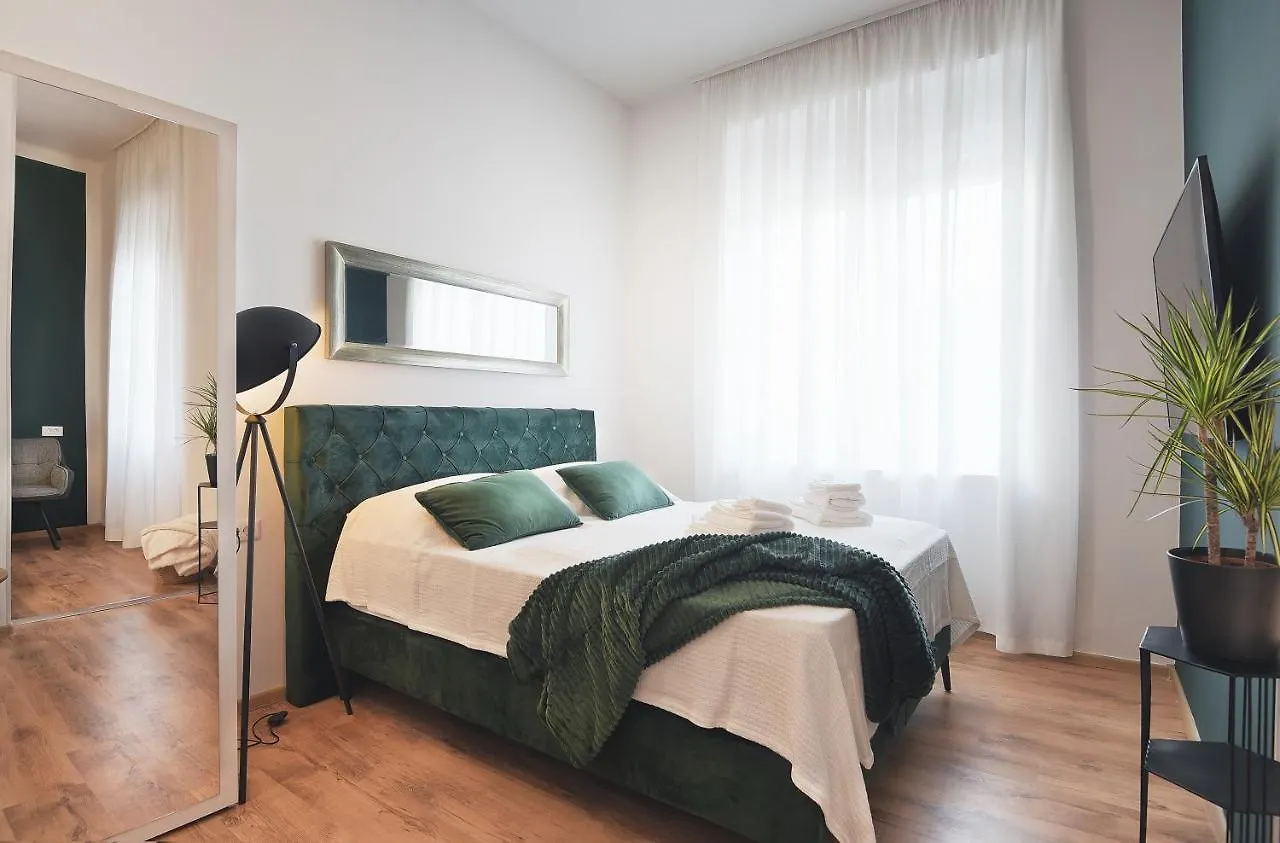 Emi Luxury Apartments Пула Апарт-отель