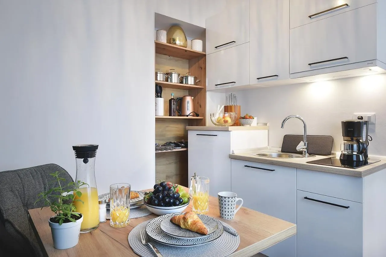 Emi Luxury Apartments Пула Апарт-отель